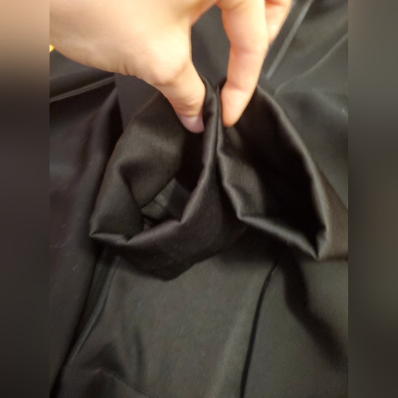 Aritzia Wilfred Chevalier blazer jacket. Satin parts. Size 2. - Picture 6 of 10